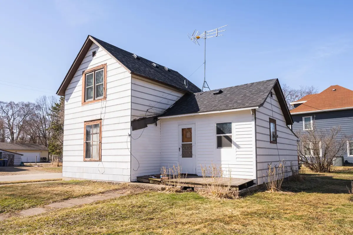 1102 1st Avenue Nw, Faribault, MN 55021 - #1