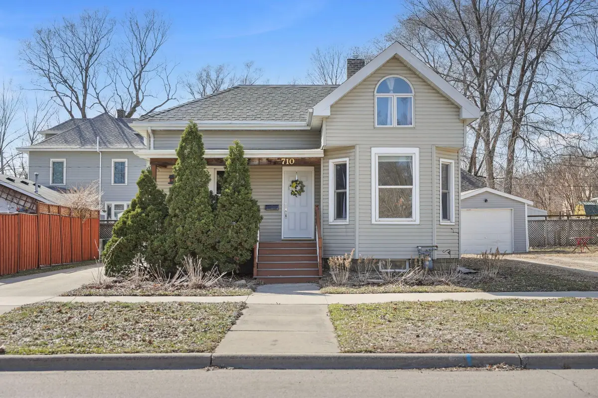 710 1st Avenue Nw, Faribault, MN 55021 - #1