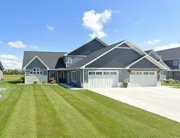 5856 31st Street S, Fargo, ND 58104