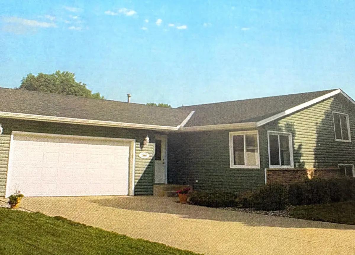 2009 5th Street Ne, Waseca, MN 56093 - #1