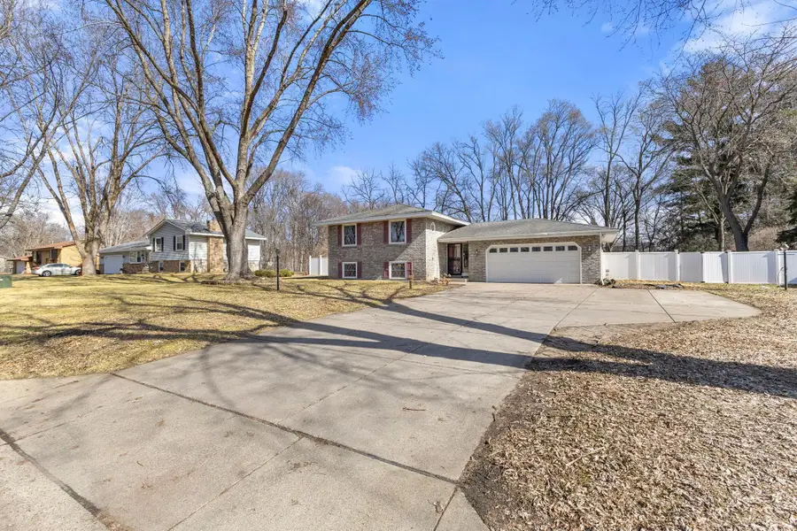 11716 Edgewood Avenue N, Champlin, MN 55316 - #3