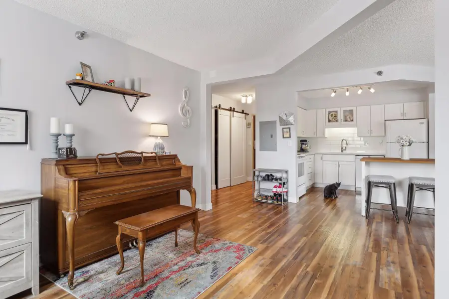 78 10th Street E #402, Saint Paul, MN 55101 - #3