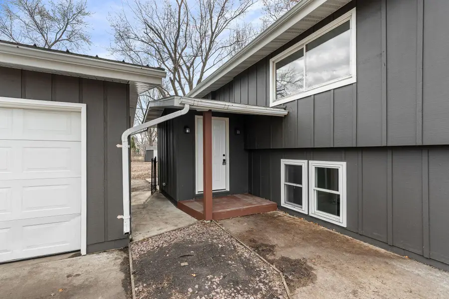 633 3rd Street Ne, Blooming Prairie, MN 55917 - #2