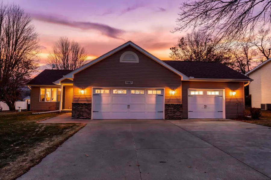 7887 Dempsey Way, Inver Grove Heights, MN 55076 - #2