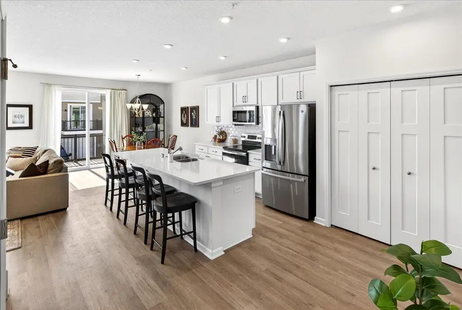 864 Roselyn Drive, Victoria, MN 55386 - #3