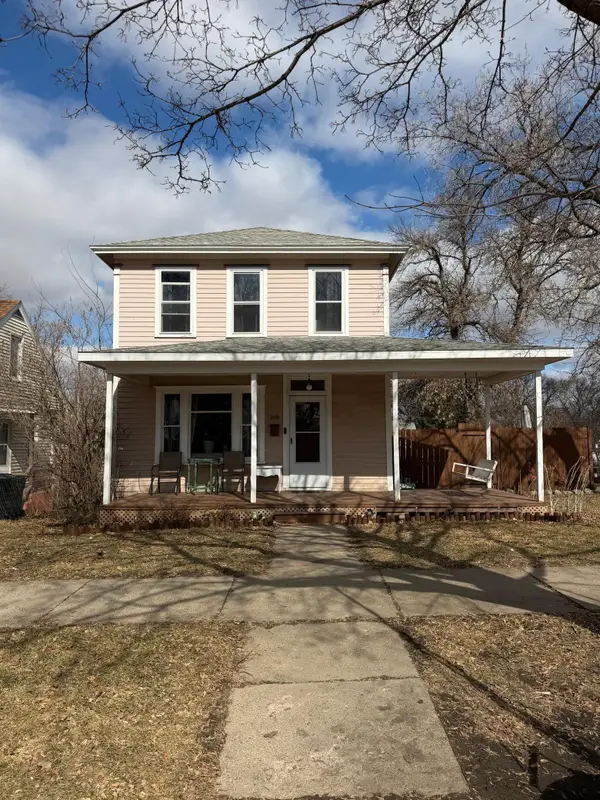 308 W Douglas Avenue, Fergus Falls, MN 56537