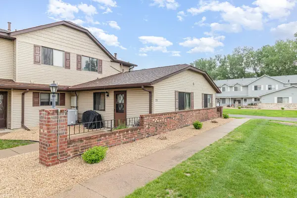 151 96th Lane Ne, Blaine, MN 55434