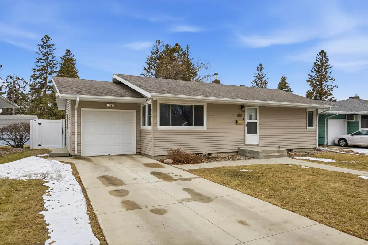 1621 17th Street S, Moorhead, MN 56560 - #1