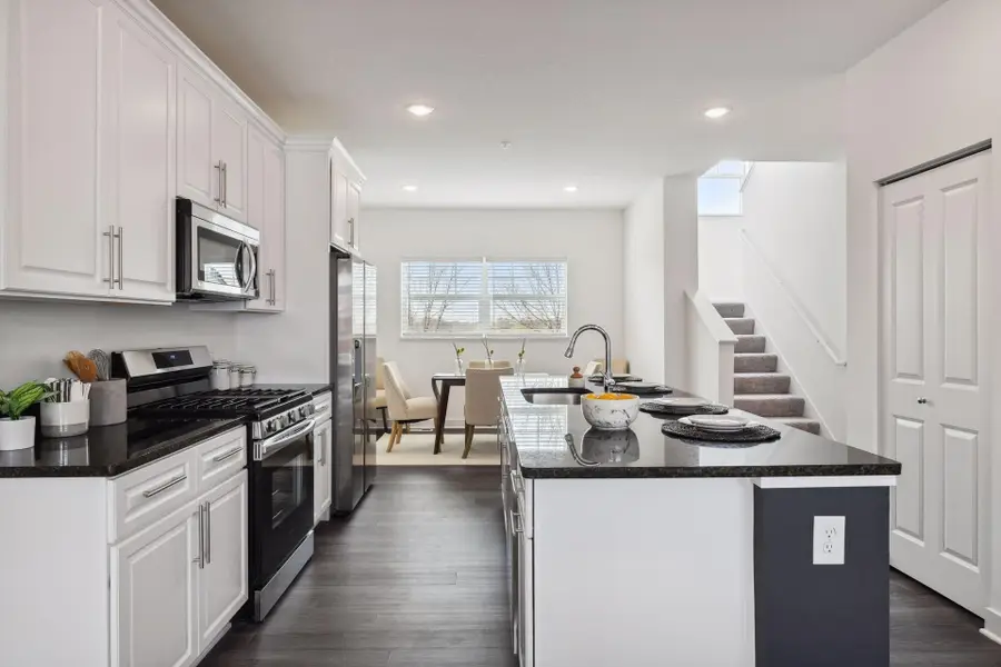 3139 Clover Ridge Drive, Chaska, MN 55318 - #3