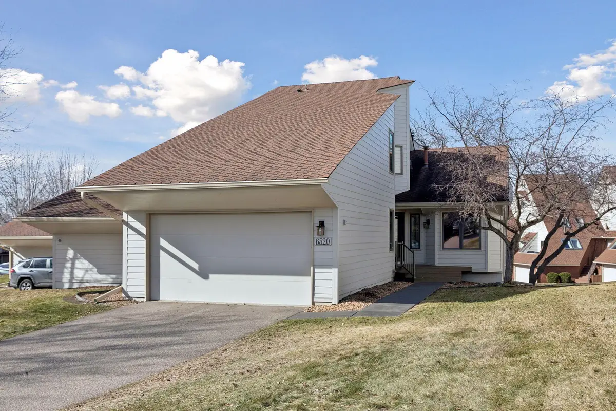 6520 Harbor Place Ne, Prior Lake, MN 55372 - #1