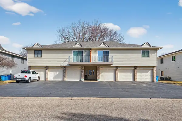 3306 Greenbrier Street #3306D, Vadnais Heights, MN 55127