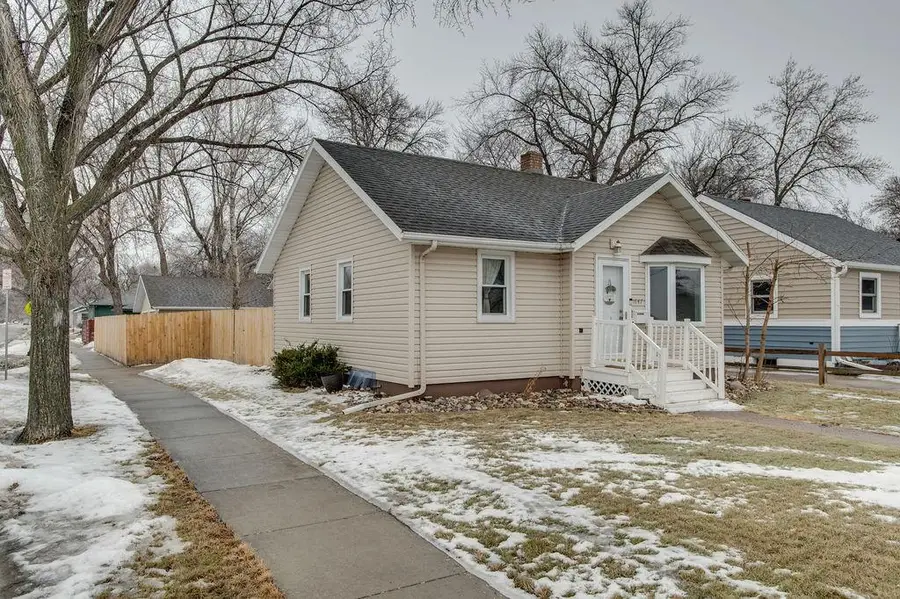 1647 Broadway N, Fargo, ND 58102 - #3
