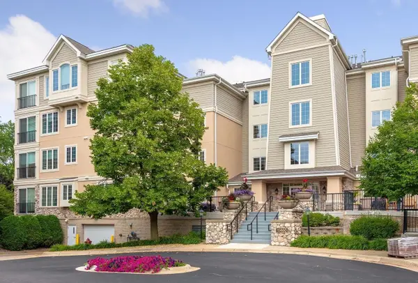 11472 Fairfield Road W #106, Minnetonka, MN 55305