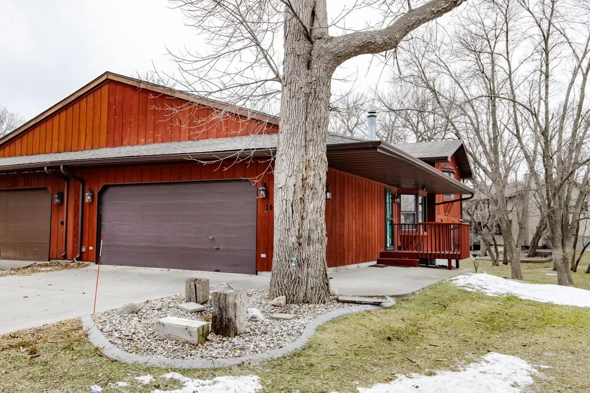 1419 23rd Street S, Fargo, ND 58103 - #1