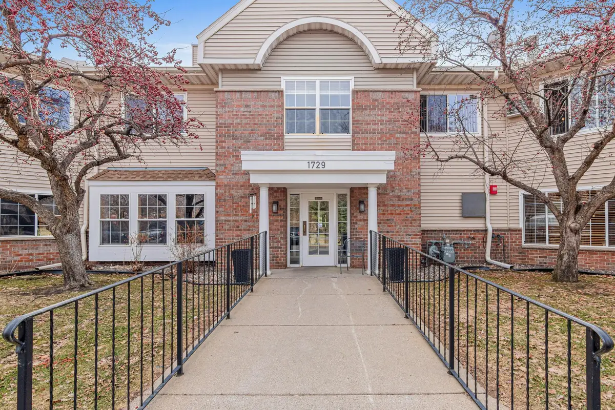 1729 6th Street Ne #102, Minneapolis, MN 55413 - #1