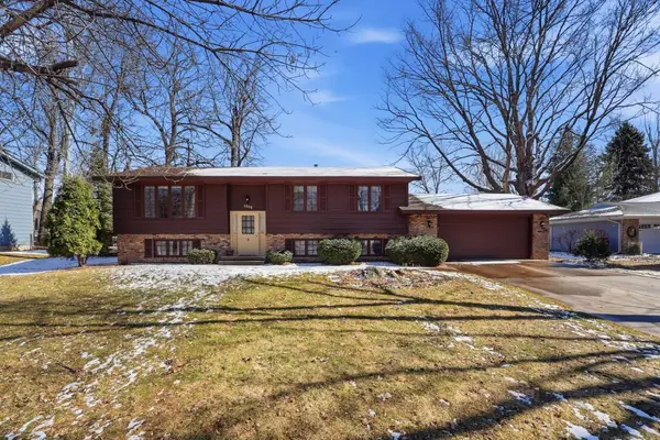 1306 Woods Circle, Buffalo, MN 55313