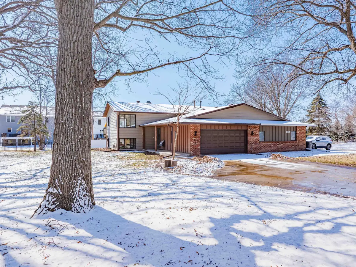 1203 79 1/2 Street, Victoria, MN 55386 - #1