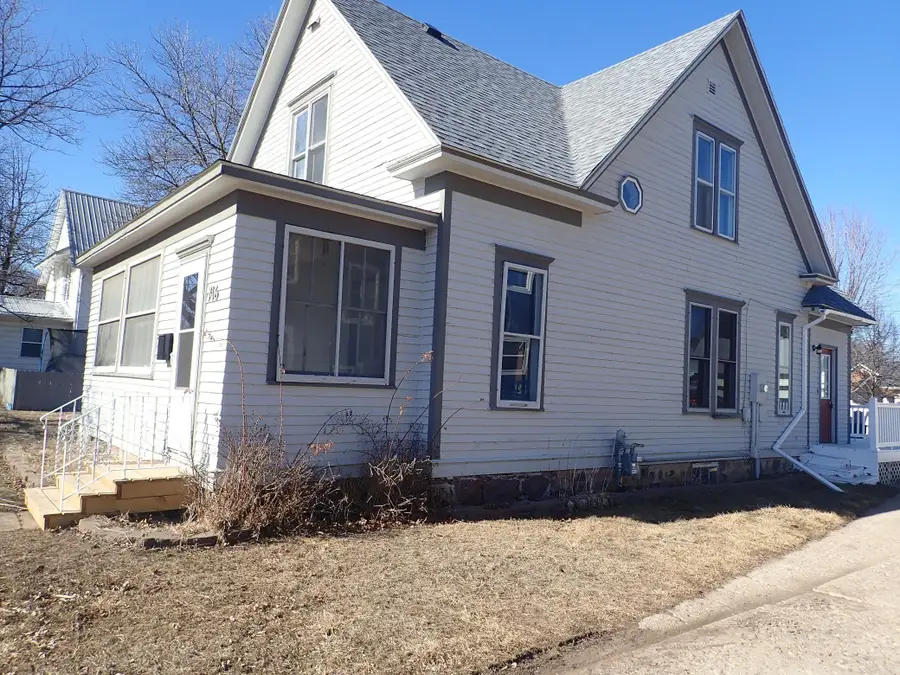 716 Sherman Street, Jackson, MN 56143 - #3