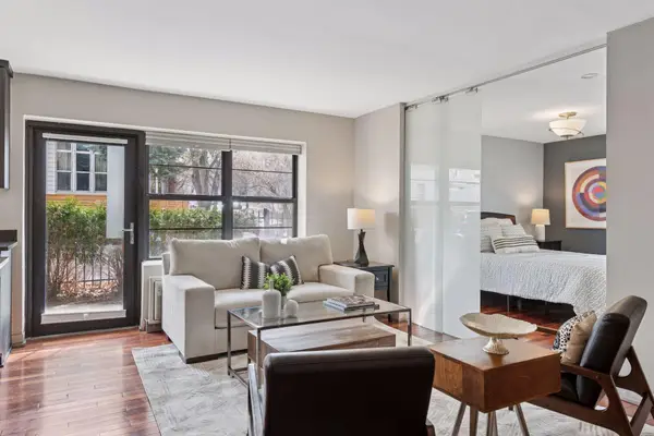 2201 3rd Avenue S #102, Minneapolis, MN 55404