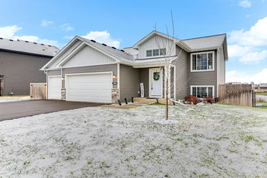 1004 Triumph Trail Ne, Isanti, MN 55040 - #3