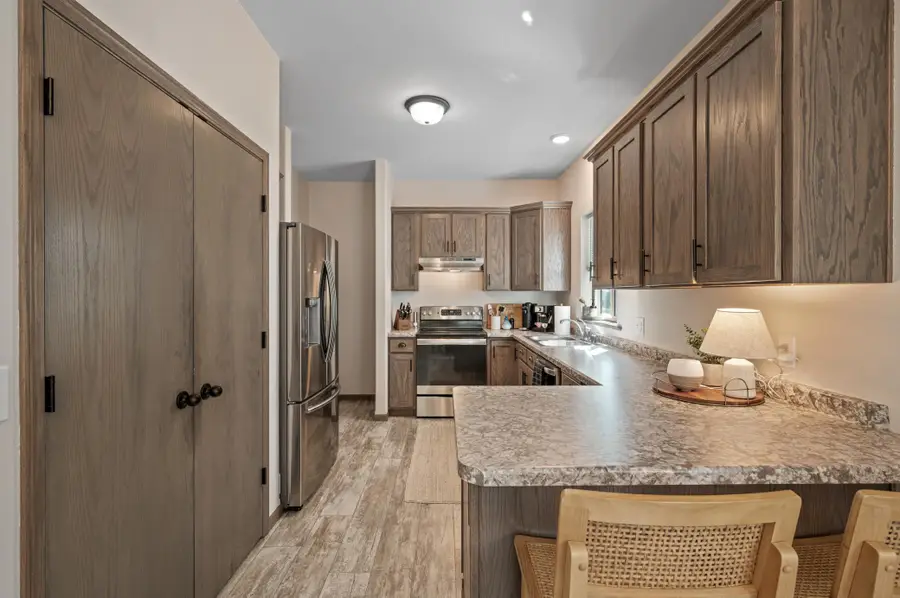 1048 Dayton Avenue, Saint Paul, MN 55104 - #2