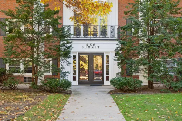 456 Summit Avenue #203, Saint Paul, MN 55102