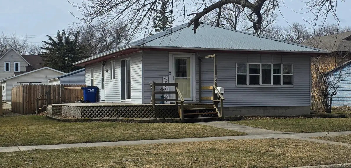 524 1st Avenue Se, Wells, MN 56097 - #1