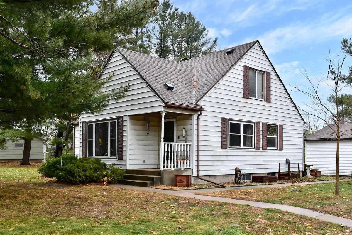 812 6th Street W, Wabasha, MN 55981 - #1