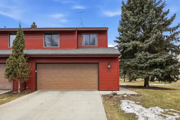 2301 N Flickertail Drive S, Fargo, ND 58103