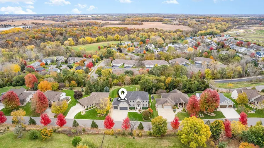 2210 Lancaster Avenue Ne, Saint Michael, MN 55376 - #2