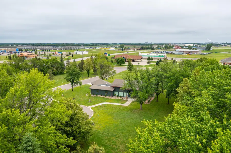 1592 Edgewood Court, Wahpeton, ND 58075 - #3
