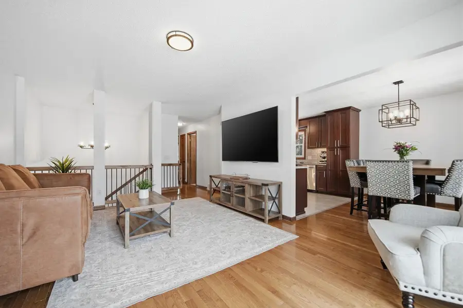 1955 Timber Wolf Trail S, Eagan, MN 55122 - #3