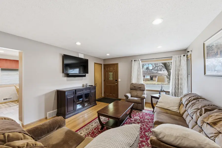 4412 2 1/2 Street Ne, Columbia Heights, MN 55421 - #3