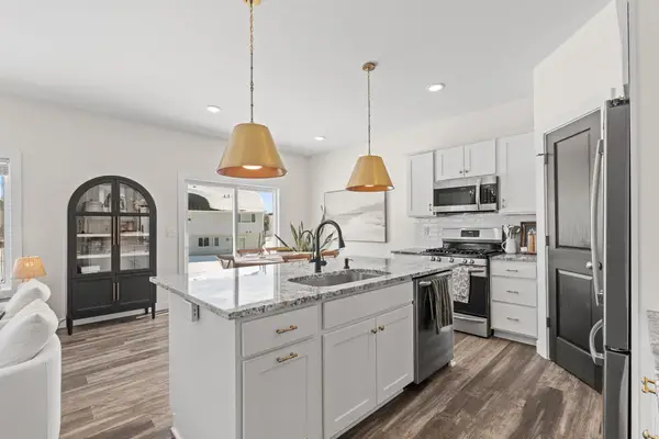 1671 Riverside Drive, Shakopee, MN 55379