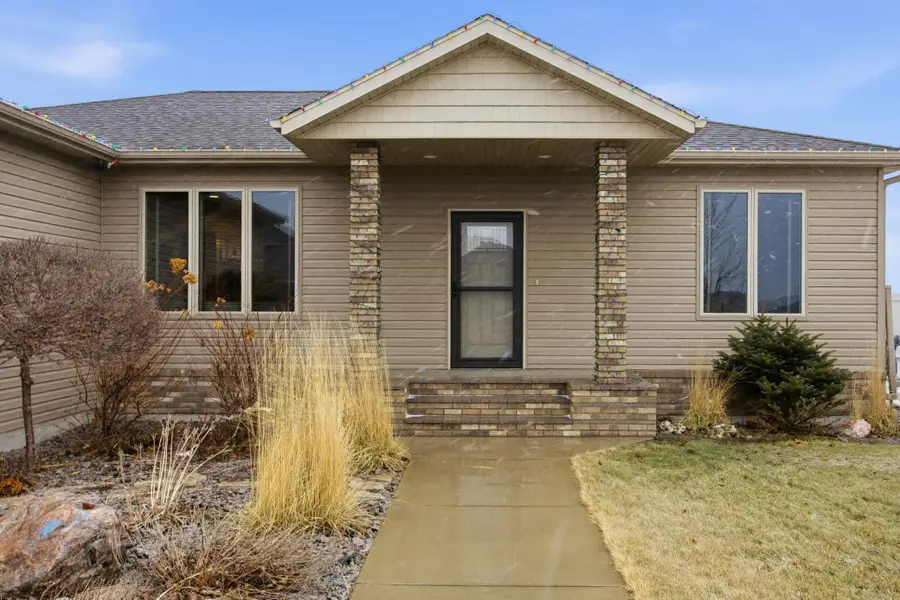 4727 6th Street W, West Fargo, ND 58078 - #3