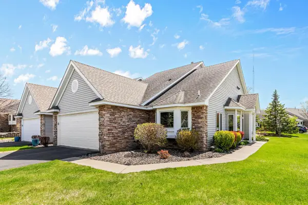 1039 Westcliff Curve, Shoreview, MN 55126