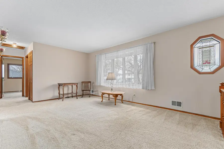 6571 3rd Street Court N, Oakdale, MN 55128 - #3