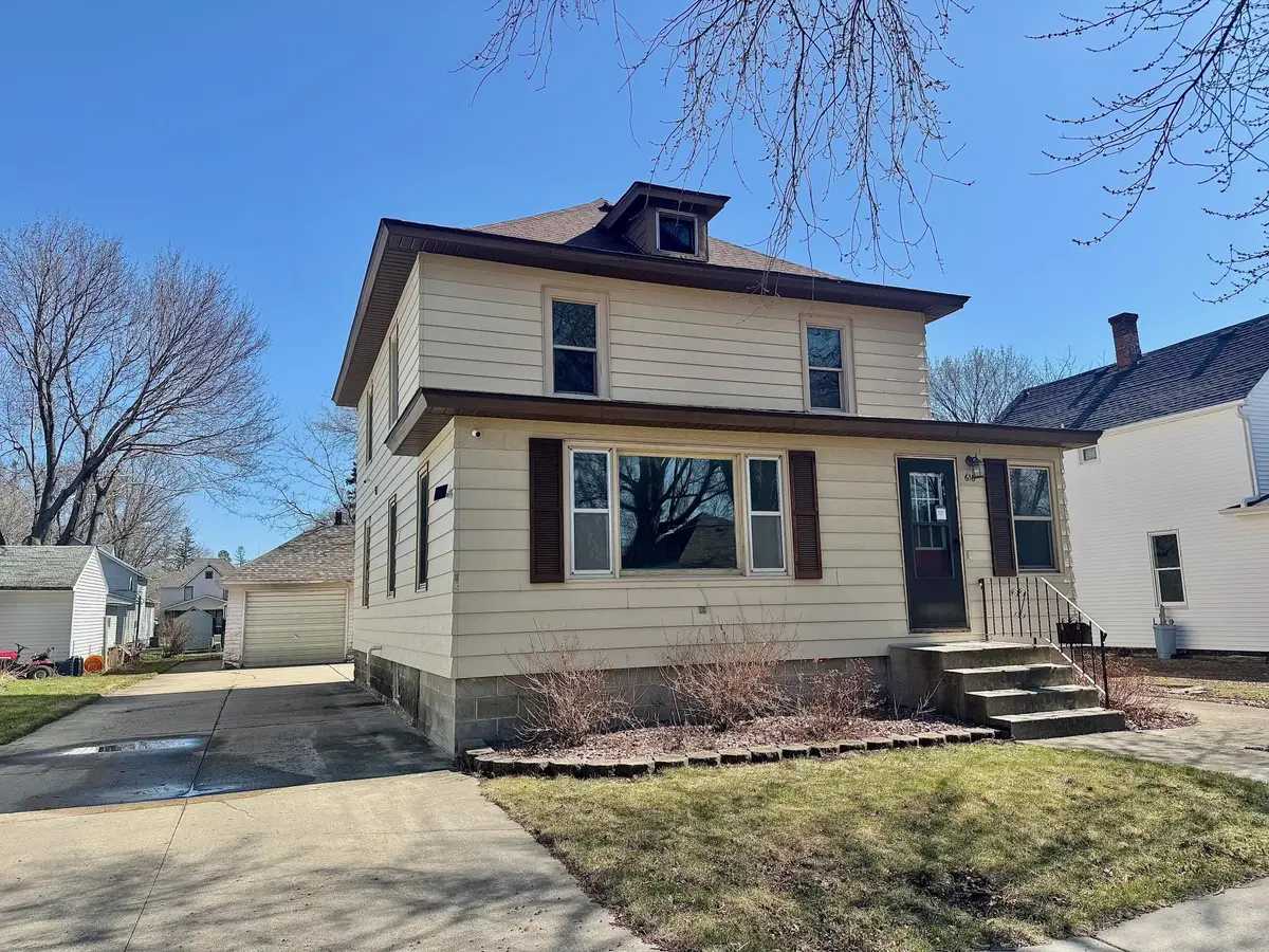 616 W Redwood Street, Marshall, MN 56258 - #1