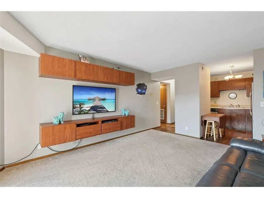 26 10th Street W #1005, Saint Paul, MN 55102 - #2