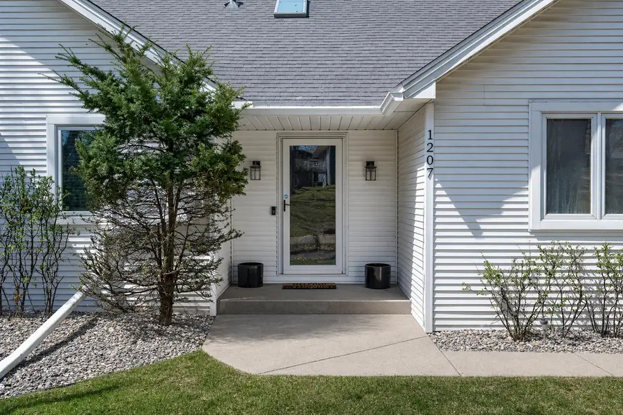 1207 Birch Street, Saint Paul, MN 55119 - #3