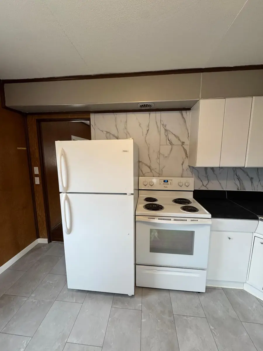 1064 S Grove Avenue, Owatonna, MN 55060 - #3