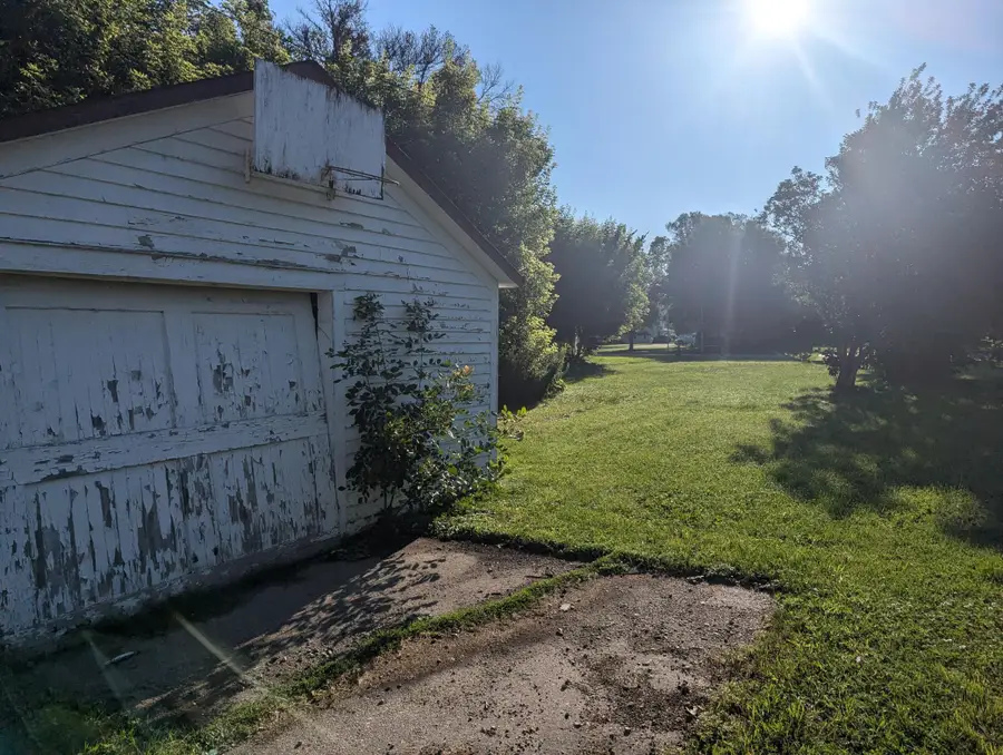412 Langer Avenue S, Casselton, ND 58012 - #3
