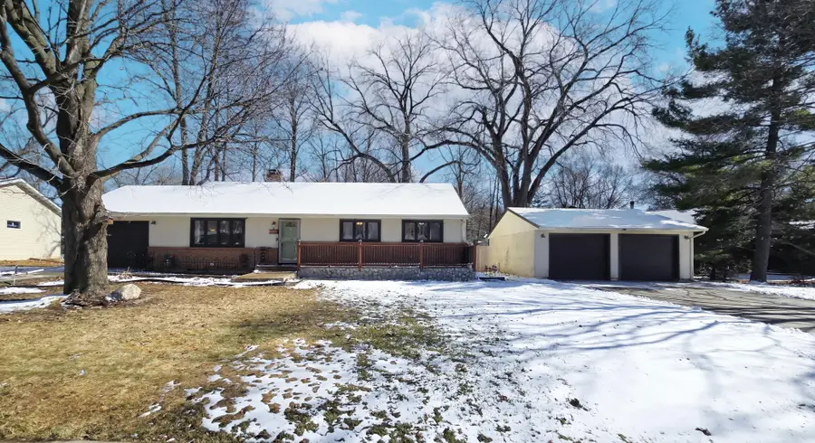 1894 Maryknoll Avenue N, Maplewood, MN 55109 - #3