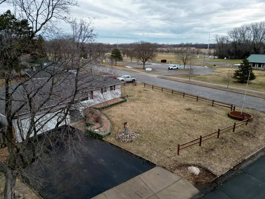 7121 W Palmer Lake Circle, Brooklyn Center, MN 55429 - #2