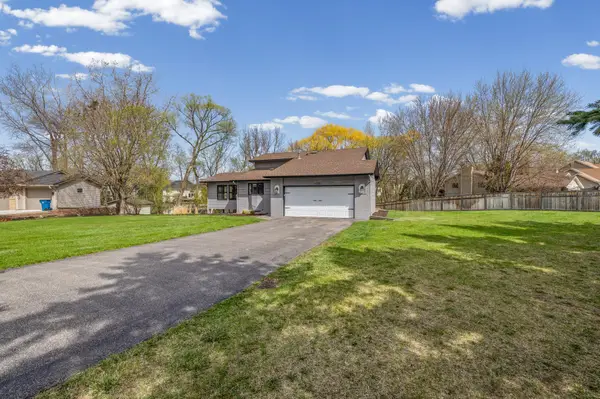 17300 32nd Avenue N, Plymouth, MN 55447