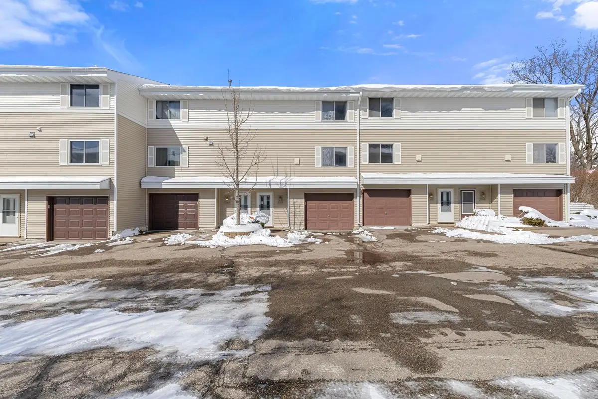 2361 Dorland Lane E, Maplewood, MN 55119 - #1