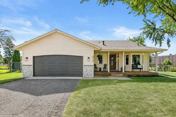 9712 Trenton Lane N, Maple Grove, MN 55369
