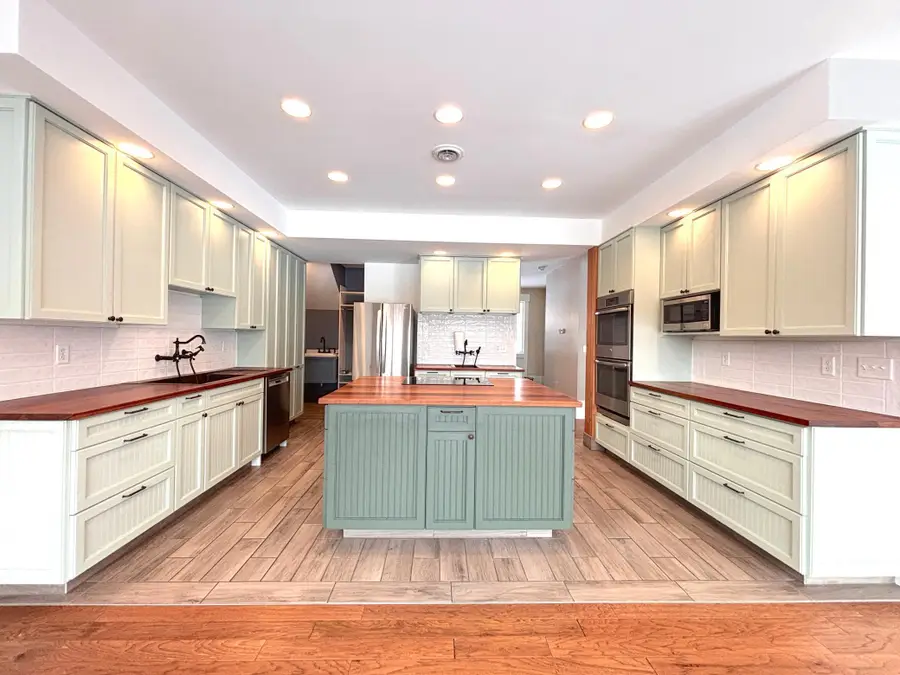 2718 Northridge Drive, Duluth, MN 55811 - #2