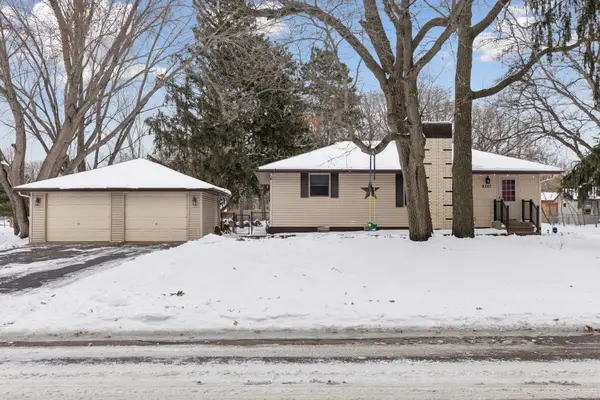 9307 Bataan Street Ne, Blaine, MN 55449