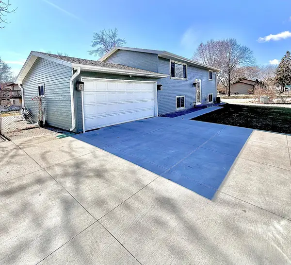 18203 Empire Trail, Farmington, MN 55024